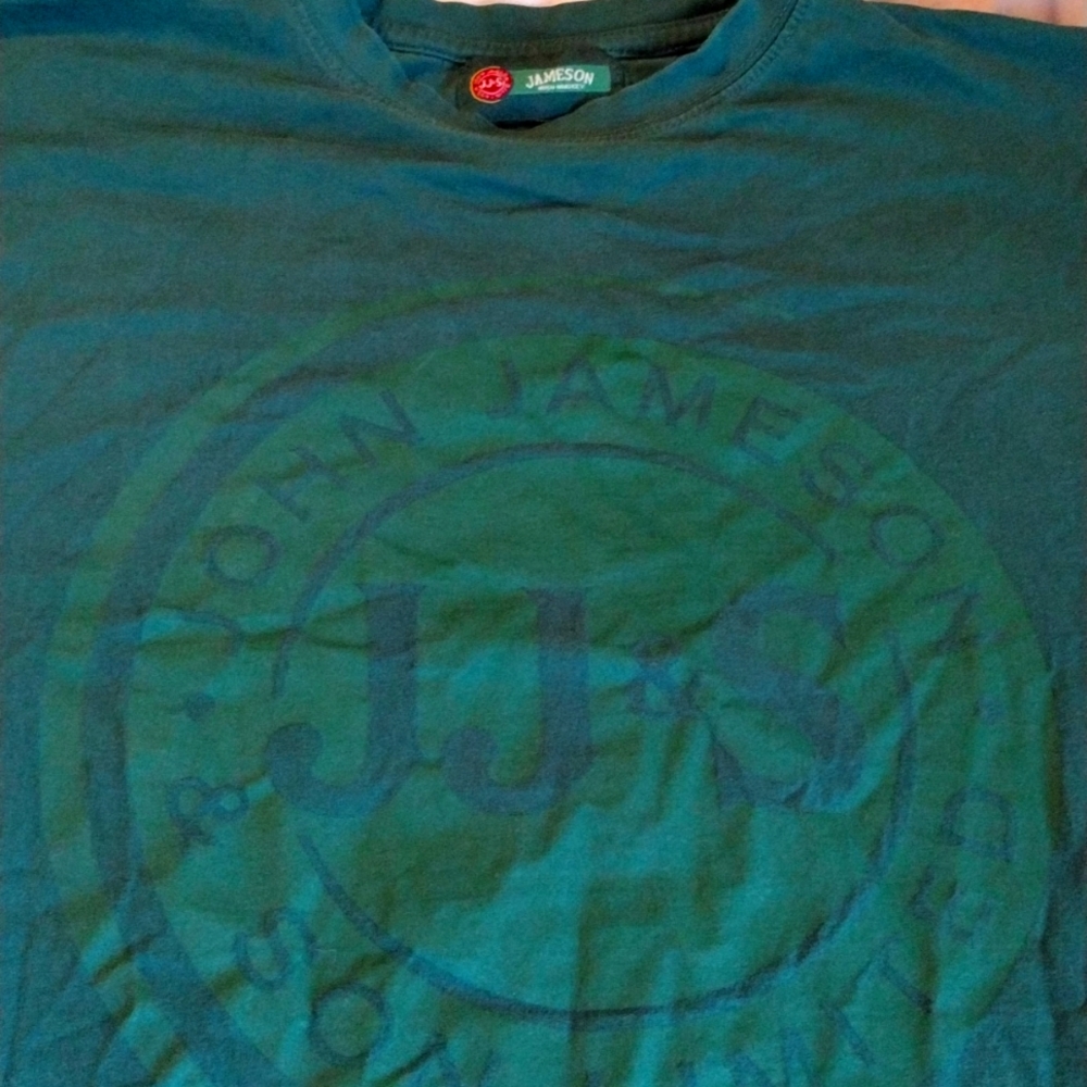 Jameson Irish Whiskey t-shirt. Gently used. Looks brand new.